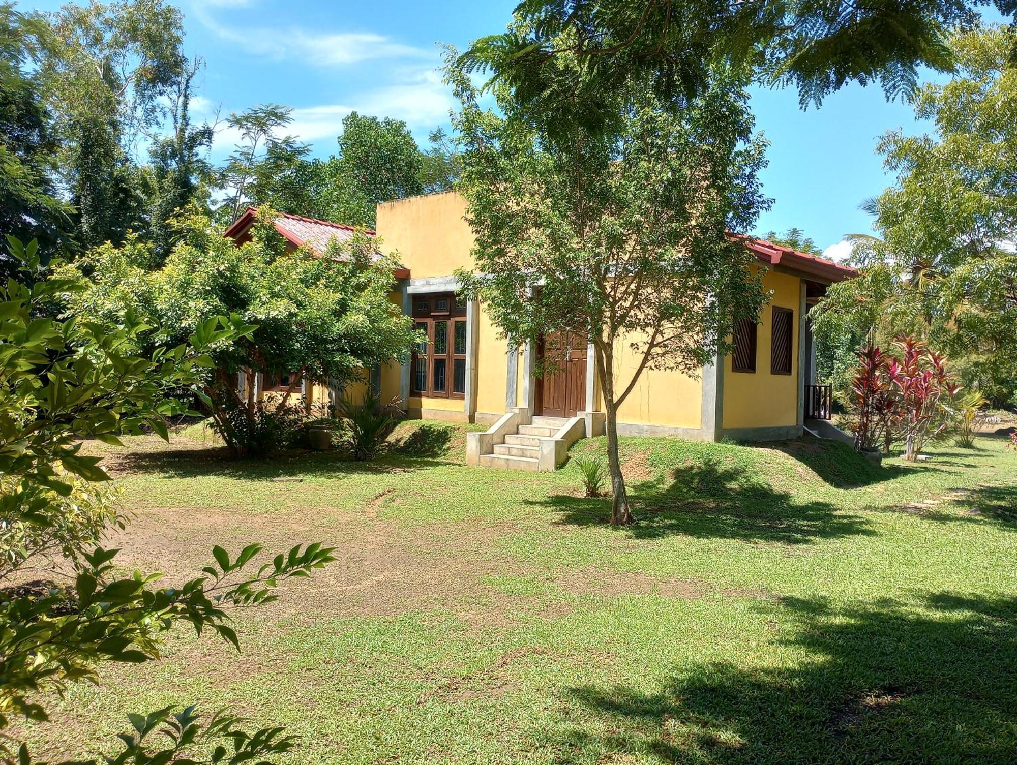 Villa De Lagoon View Tangalle Exterior photo